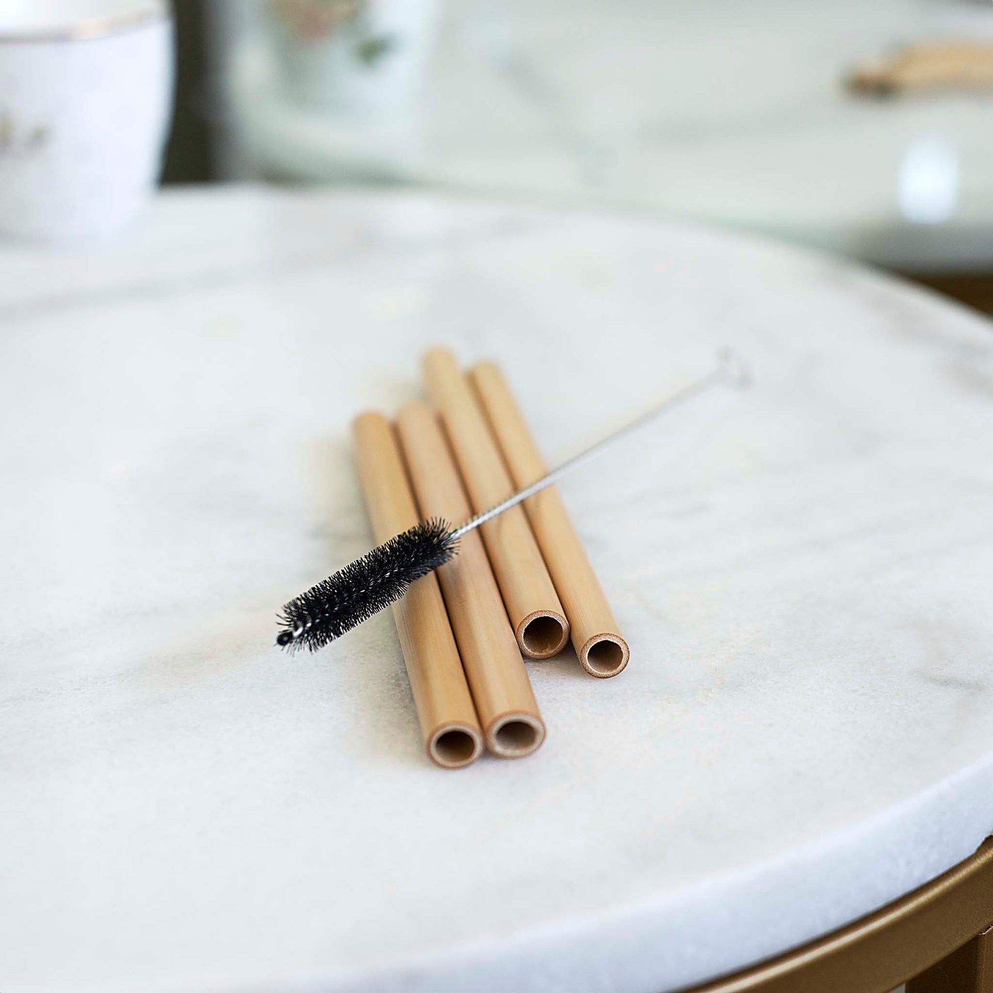 Bambukinių šiaudelių ir šepetėlio rinkinys – 4 daugkartiniai šiaudeliai ir valymo šepetėlis, EkoVibes