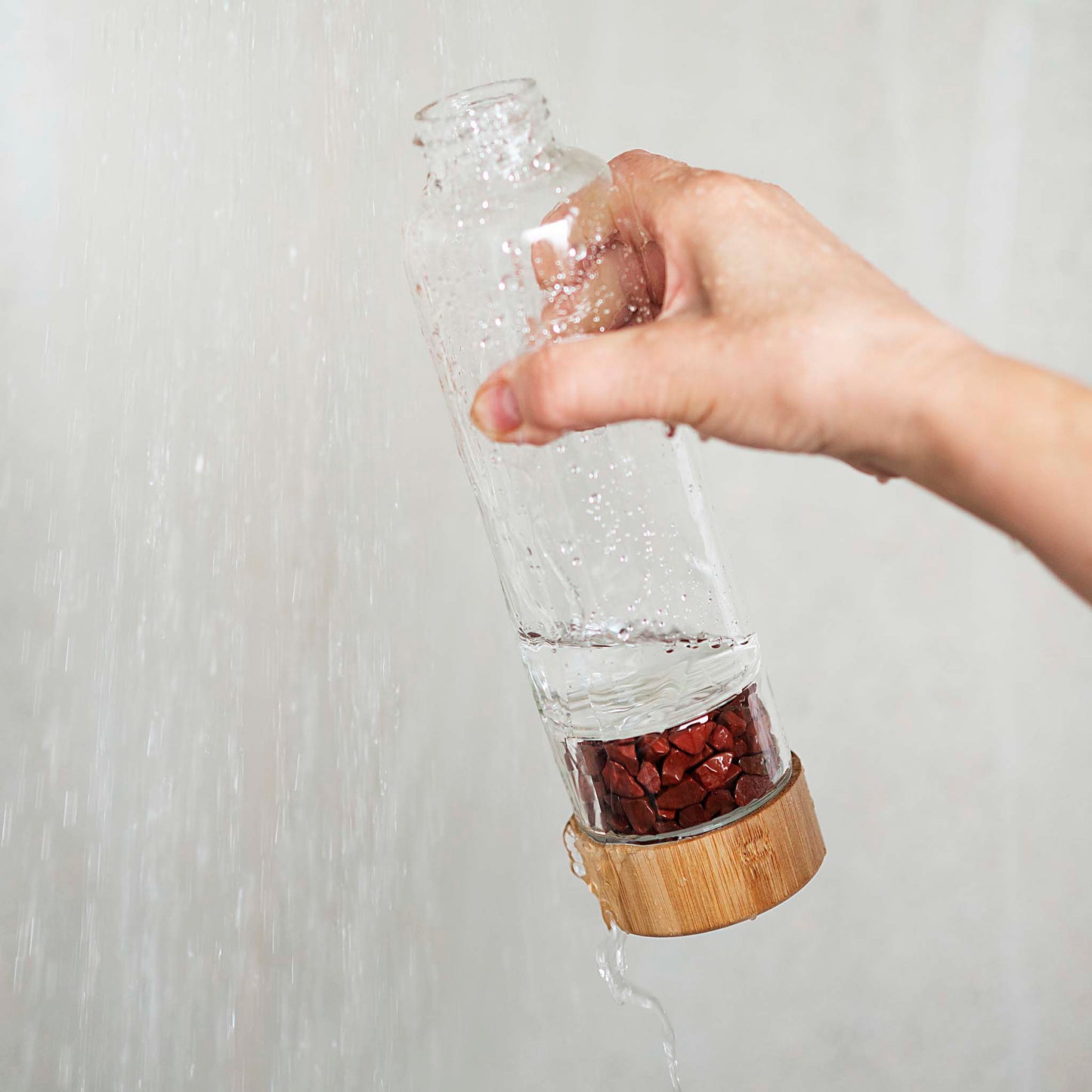 Ekologiška gertuvė iš stiklo su keičiamais kristalais ir bambuko pagrindu