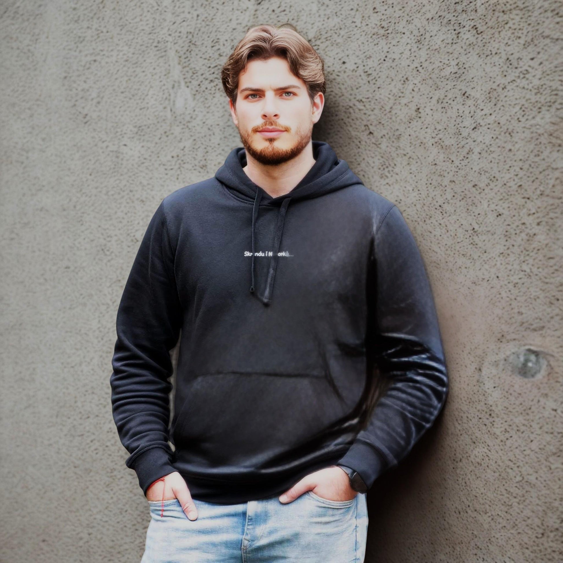 Tvarus unisex džemperis – vyriškas modelis su spauda „Skrendu i Niujorkà“