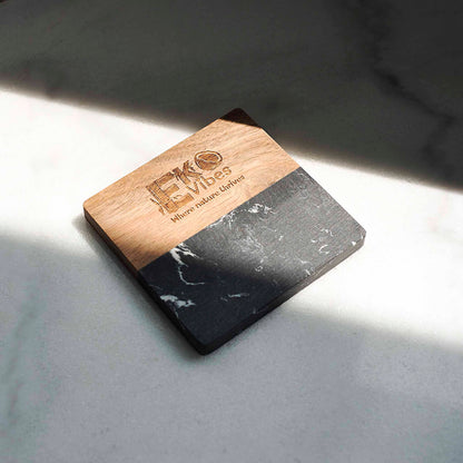 Stilingas padėkliukas iš natūralaus marmuro ir medžio