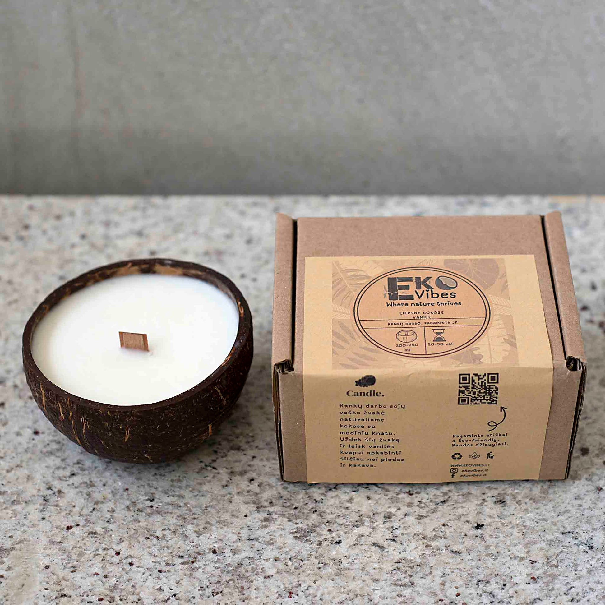 Žvakė Vanilė su ekologiška pakuote – EkoVibes
